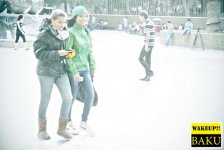 Флешмоб " Winter in Summer" в Баку  - в летнюю жару в зимней одежде (фотосессия)